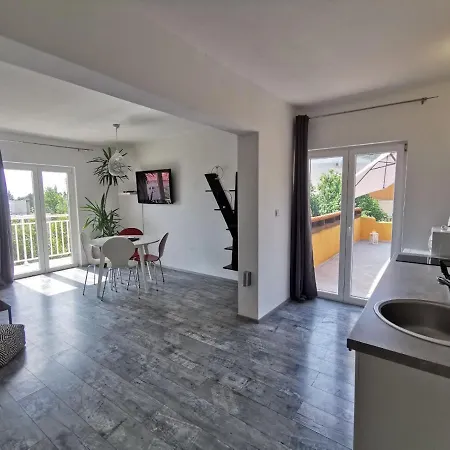 Kokopelli Apartment Gradac (Split-Dalmatia)